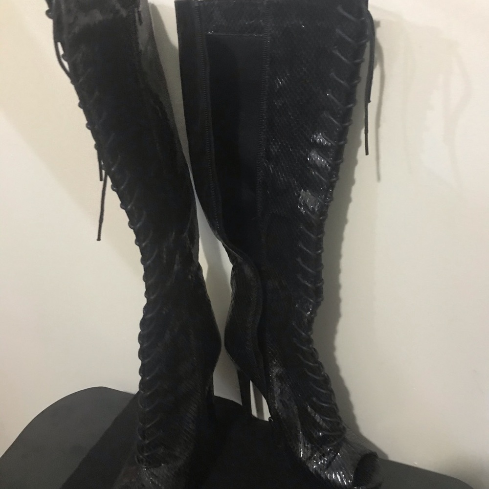 Super black like snake skin boots